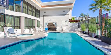 Holiday Inn Express Newport Beach