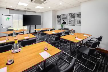 Holiday Inn Gatwick Airport