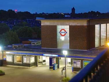 NORTHFIELDS EALING HOTEL