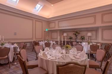 Oatlands Park Hotel Surrey