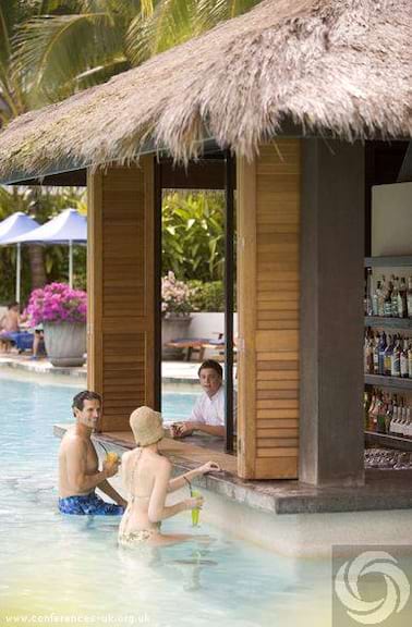 Pool Bar