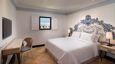 Pine Cliffs Resort