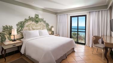 Pine Cliffs Resort