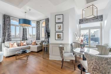 Righ Residences