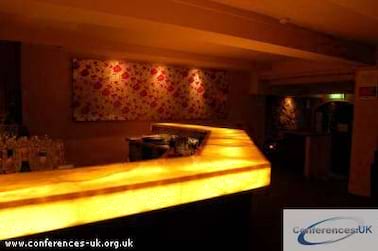 Apres Bar