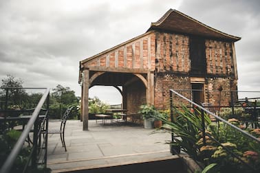 The Farmhouse at Redcoats Hotel