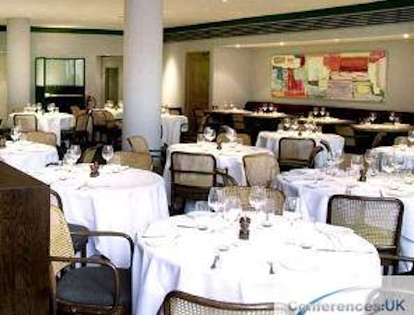 Almeida Restaurant and Bar