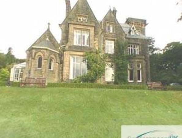 Alston Hall College