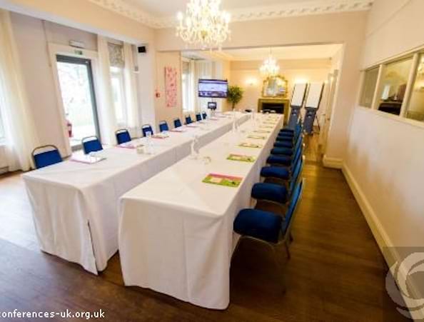 Ashton Lodge Country House