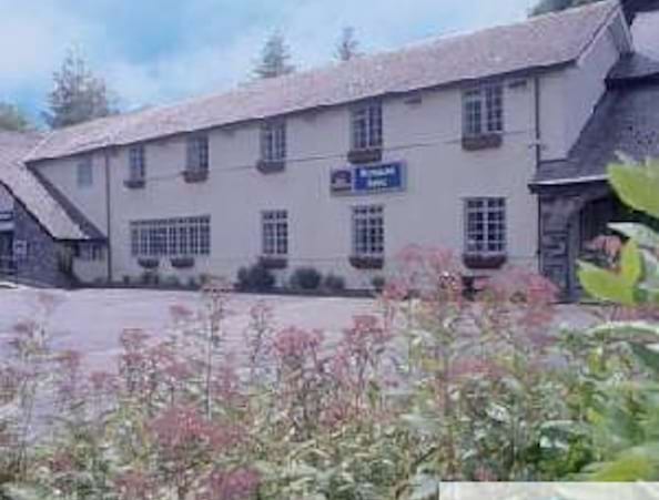 Waterloo Hotel and Lodge