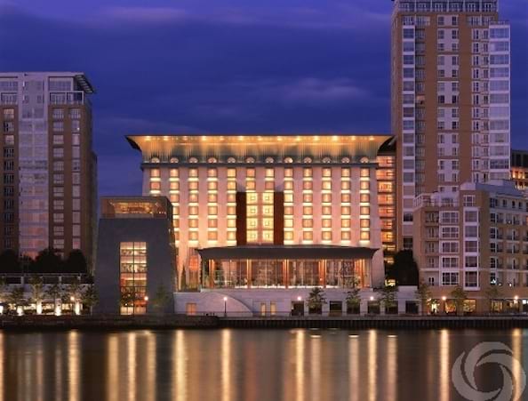 Canary Riverside Plaza