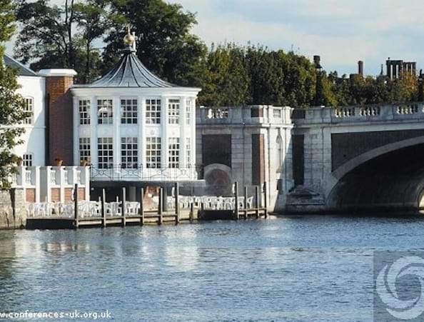 Mitre Hotel Hampton Court Surrey