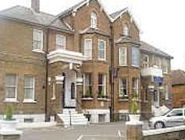 Channins Hounslow Hotel