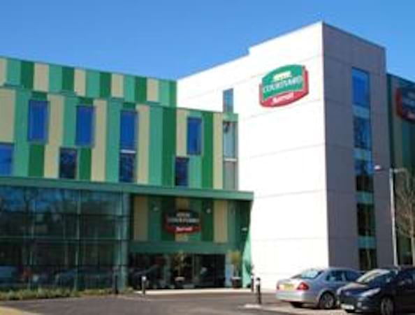 Courtyard By Marriott London Gatwick