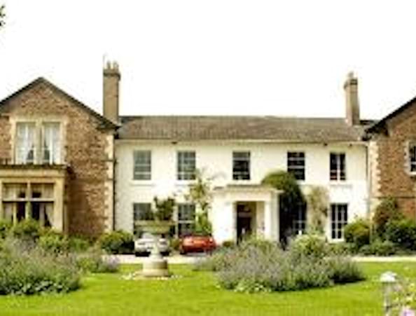 Glewstone Court Country House Hotel