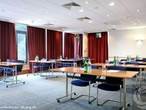 Holiday Inn Express Edinburgh City West
