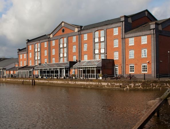 Holiday Inn Ellesmere Port Cheshire Oaks