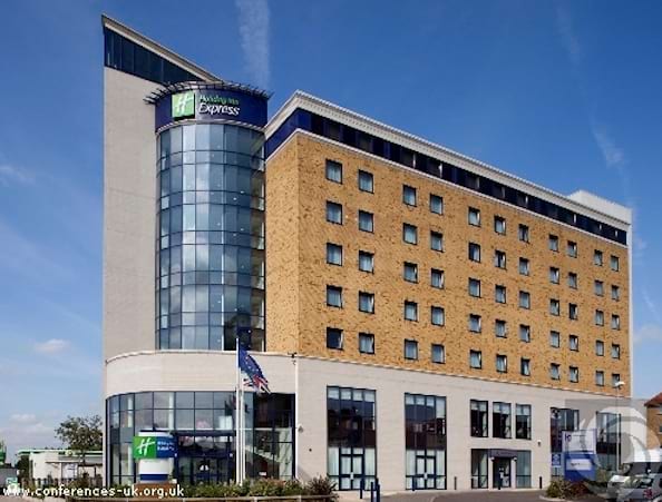 Holiday Inn Express London Newbury Park