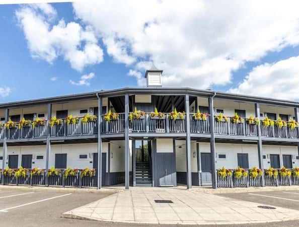 Kingfisher Hotel Golf and Country Club