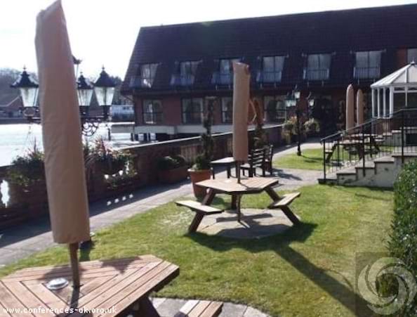 Lakeside International Hotel