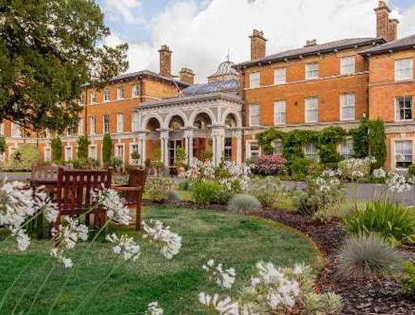 Oatlands Park Hotel Surrey