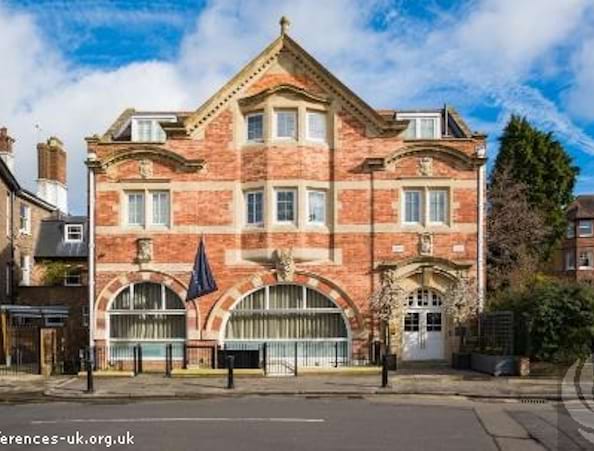 One Warwick Park Hotel