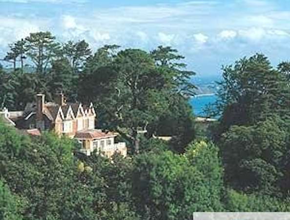 Orestone Manor Hotel and Restaurant