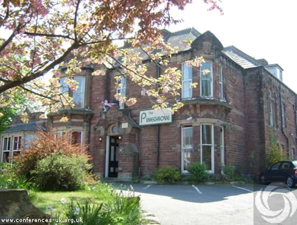 Pinegrove Hotel