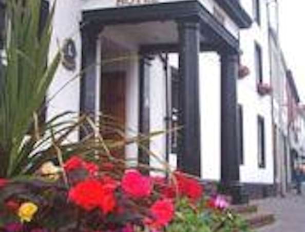 Queensberry Arms Hotel