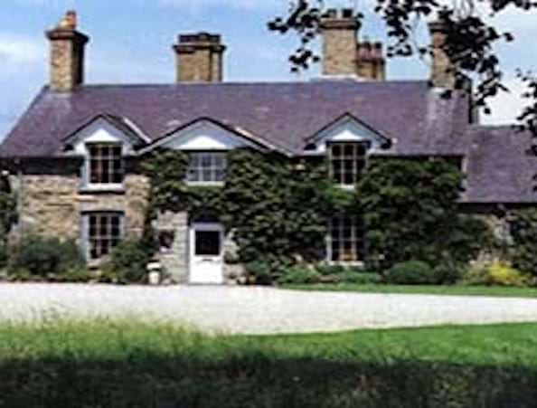 Tyddyn Llan Restaurant with Rooms
