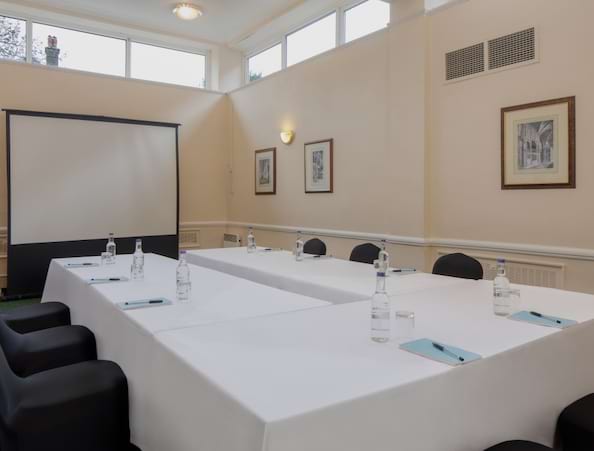 Winchester Wessex Hotel by Sunday