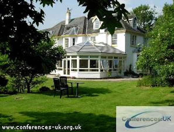 Woodlands Lodge Hotel