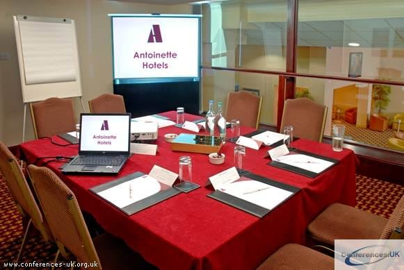 Antoinette Hotel Wimbledon