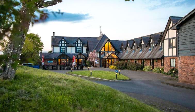 Best Western Bristol North Gables Hotel