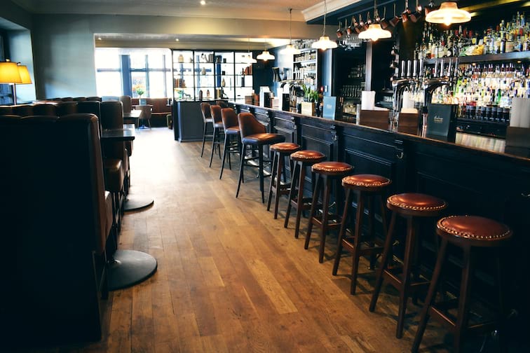 Cheshire Lounge