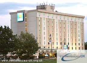 Comfort Inn and Suites Downtown at the Clinton Library