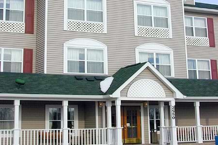 Country Inns and Suites Brooklyn Central