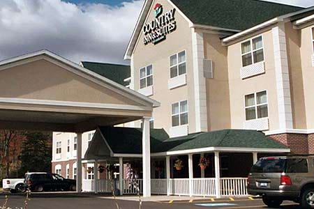 Country Inns and Suites Marquette