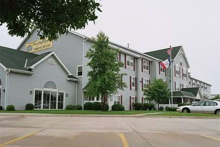 Country Inns and Suites Waterloo