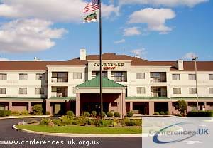 Courtyard Columbus Tipton Lakes