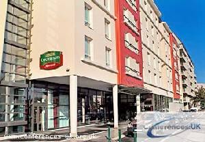 Courtyard Paris Defense West - Colombes