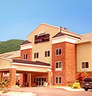 Fairfield Inn and Suites Cherokee