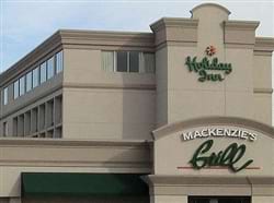 Holiday Inn Cleveland Airport
