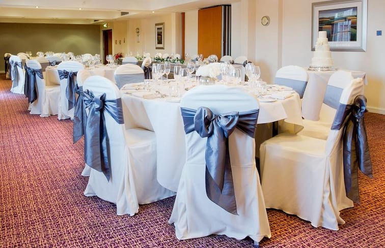 Holiday Inn Ellesmere Port Cheshire Oaks