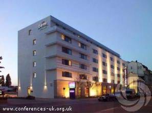 Holiday Inn Express Frankfurt Messe