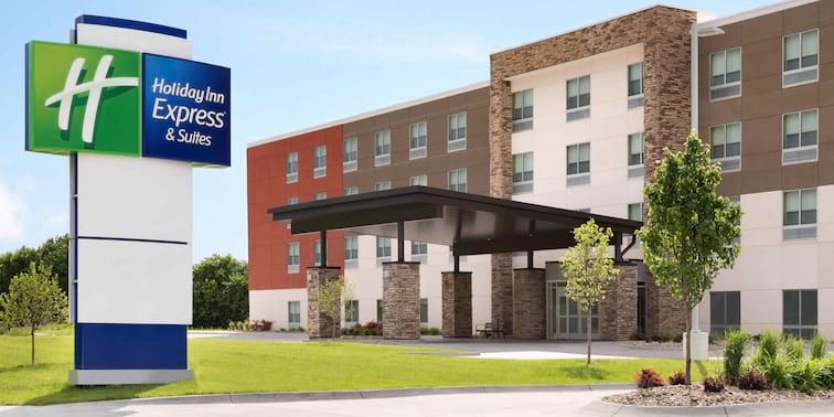 Holiday Inn Express Hotel and Suites Brighton