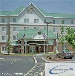 Holiday Inn Express Hotel and Suites Englewood