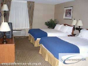 Holiday Inn Express Hotel and Suites Seattle-Sea-Tac Airport