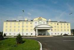 Holiday Inn Express Hotel and Suites Watertown-Thousand