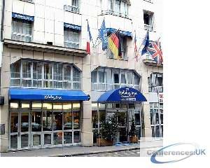 Holiday Inn Garden Court  PARIS-MONTMARTRE